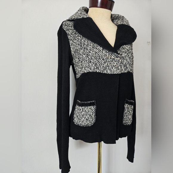 LINEA DOMANI  Black and White Mixed Media Knit Cardigan with Safety Pins. Size S - Picture 2 of 11